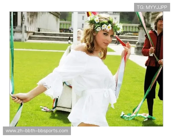 英超足球宝贝：英超足球宝贝的风采与文化